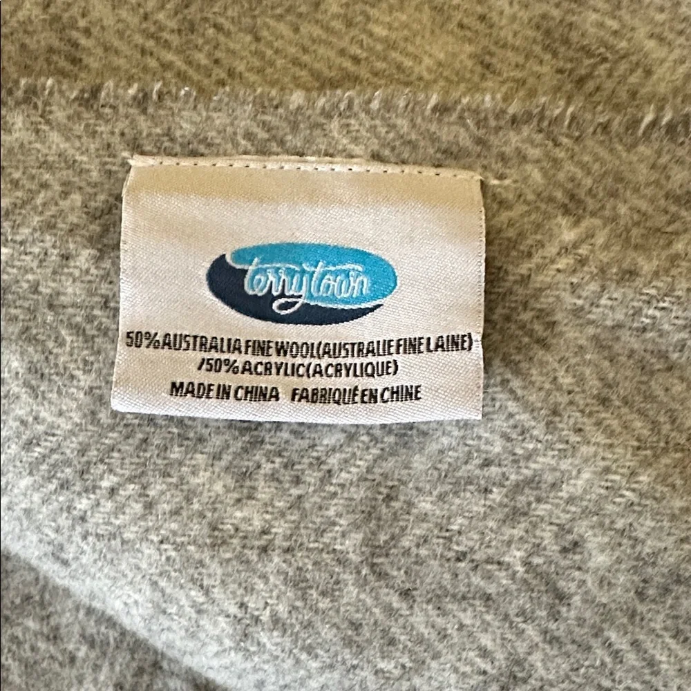 Terry Town Australian Fine Wool Blend Gray Herringbone Throw Blanket with Fringe